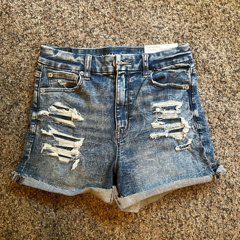 American eagle stretch shorts size 4- curvy